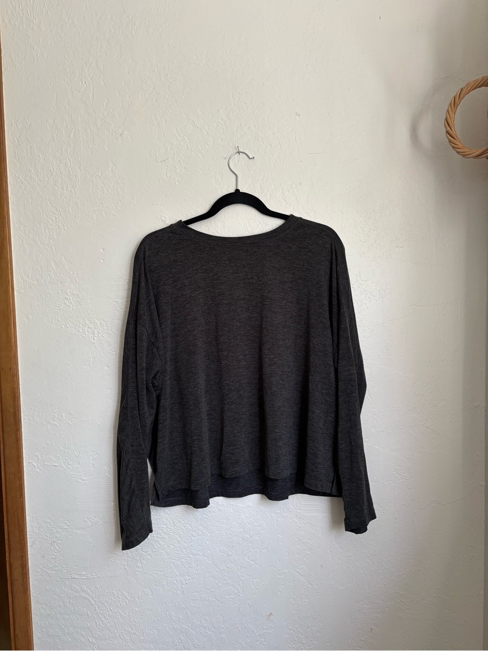 girlfriend collective Charcoal Gray Long-Sleeve Scoop Neck Top